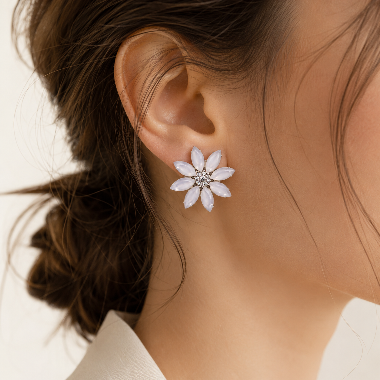 Vintažiniai stiklo auskarai „Flowers“ ✨- Pearl